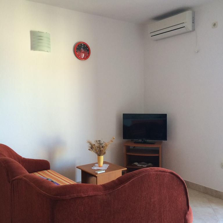 Apartments Pisac Razanj Room photo